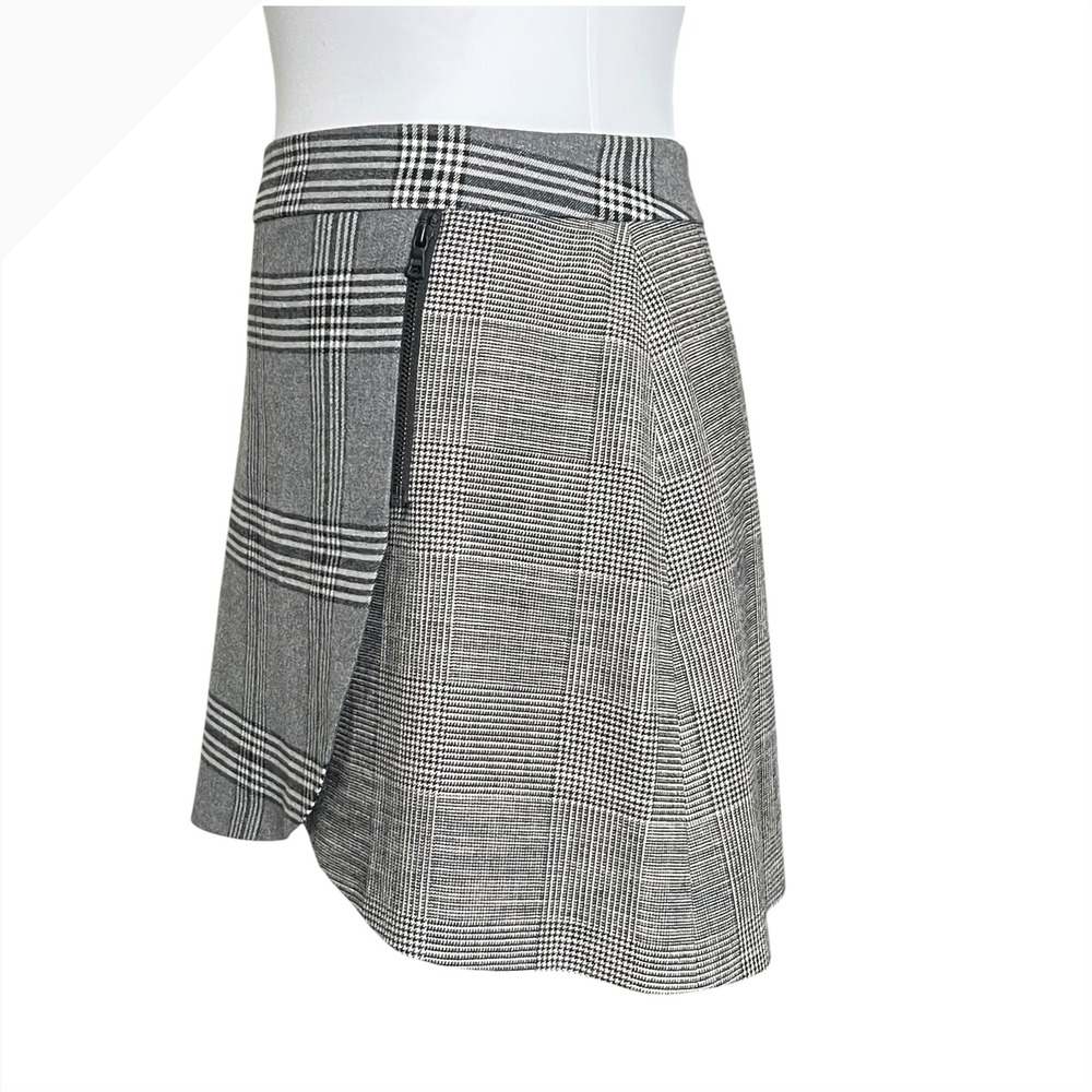 Alice + Olivia Lennon Women's 2 Grey Black Plaid Skirt Wrap Preppy Chic Designer - Picture 3 of 9